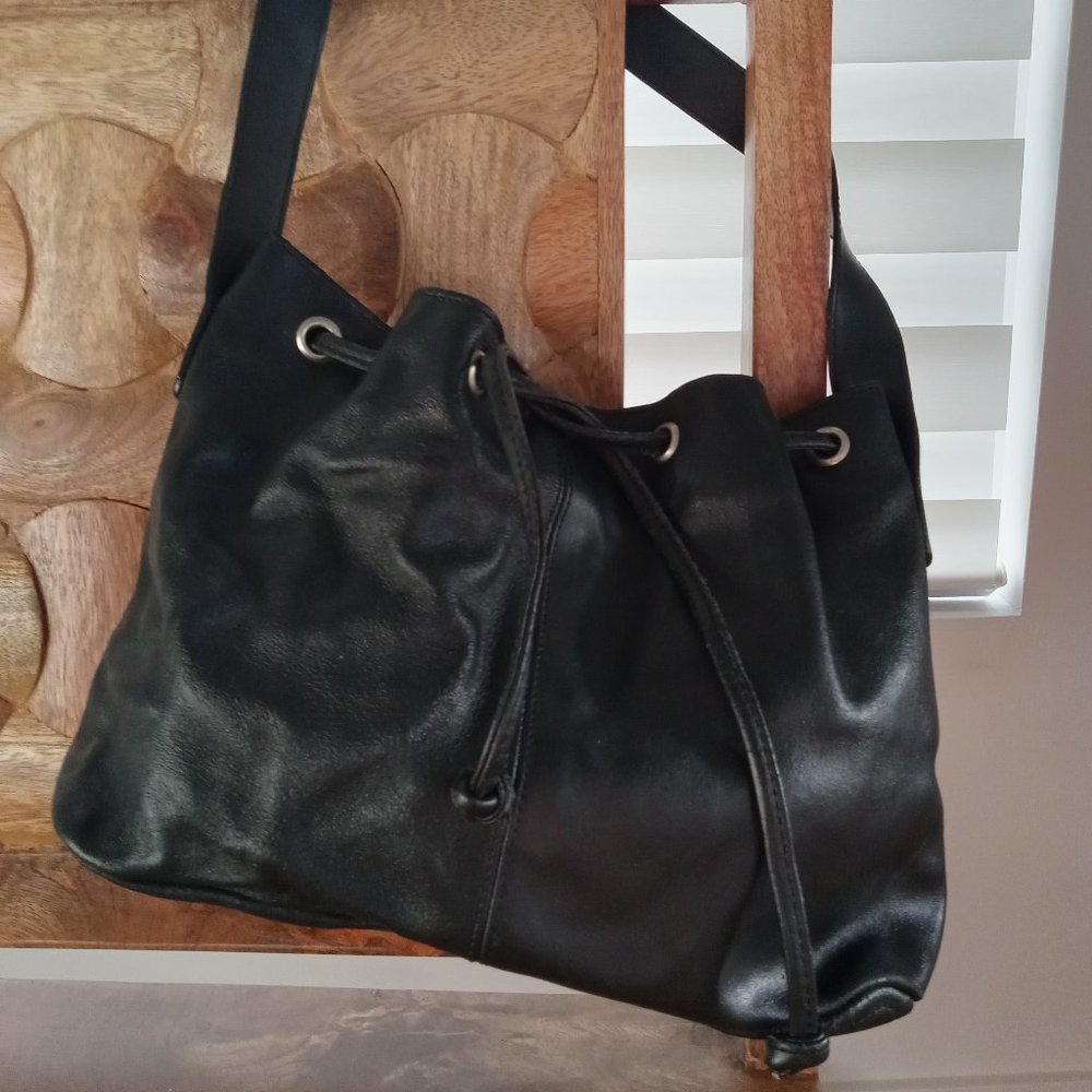 United Colors Of Benetton Black Leather Shoulder Bag
